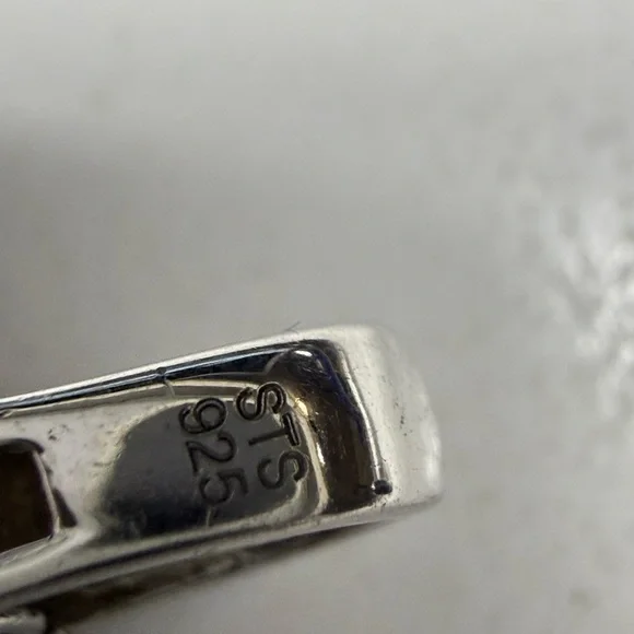 Elegant Black Spinel Stone Ring and Pendant Set - Picture 4 of 6